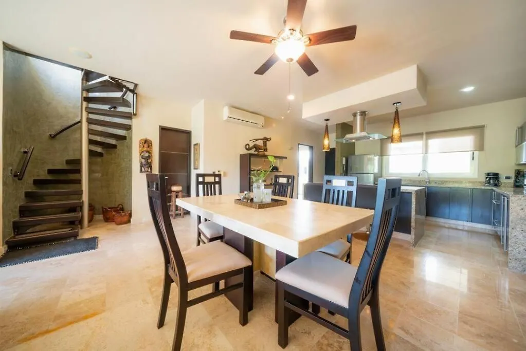 Spacious & Serene Penthouse With Rooftop, Jungle Views, Prime Location Steps To Beach & 5Th Ave Playa del Carmen 0*,