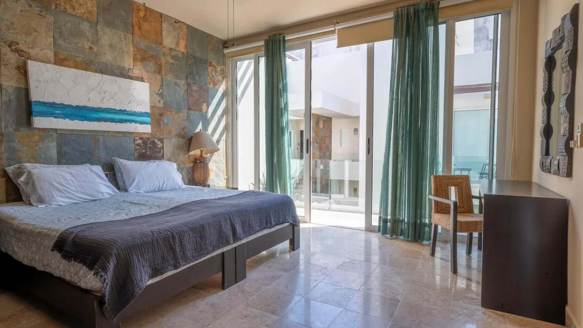 Spacious & Serene Penthouse With Rooftop, Jungle Views, Prime Location Steps To Beach & 5Th Ave Playa del Carmen Mexico