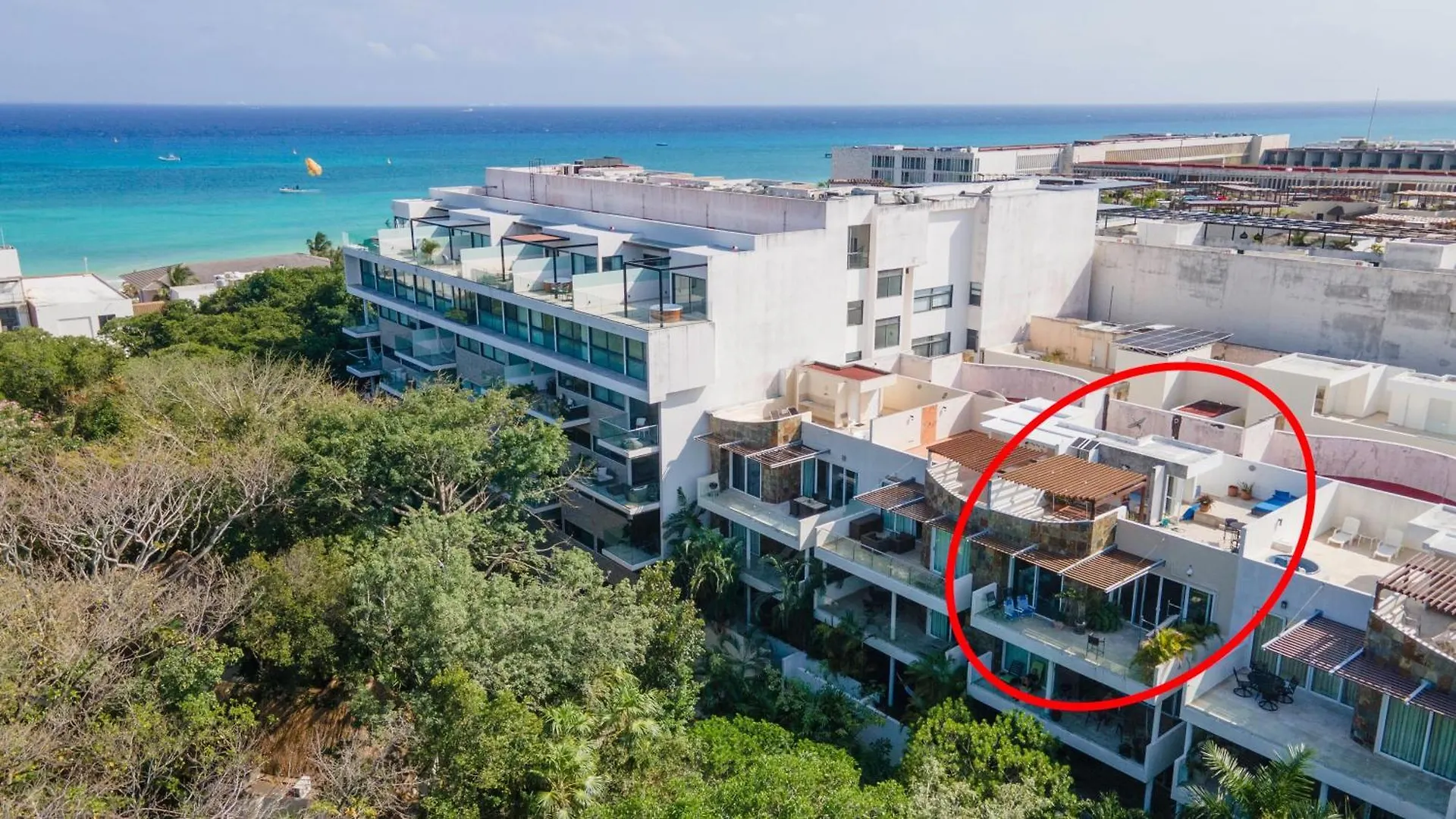 Spacious & Serene Penthouse With Rooftop, Jungle Views, Prime Location Steps To Beach & 5Th Ave Playa del Carmen